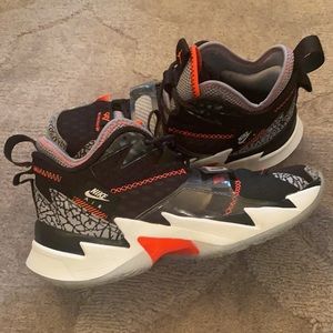 Men’s Nike Air Sneakers size 8.5